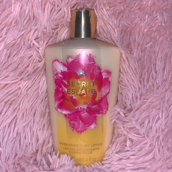 Victoria's Secret Lotion..DISCONTINUED! Secret Escape - Picture 1 of 1